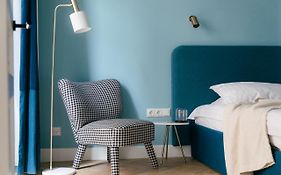 Miro Rooms French - Quiet Chic, Free Private Parking