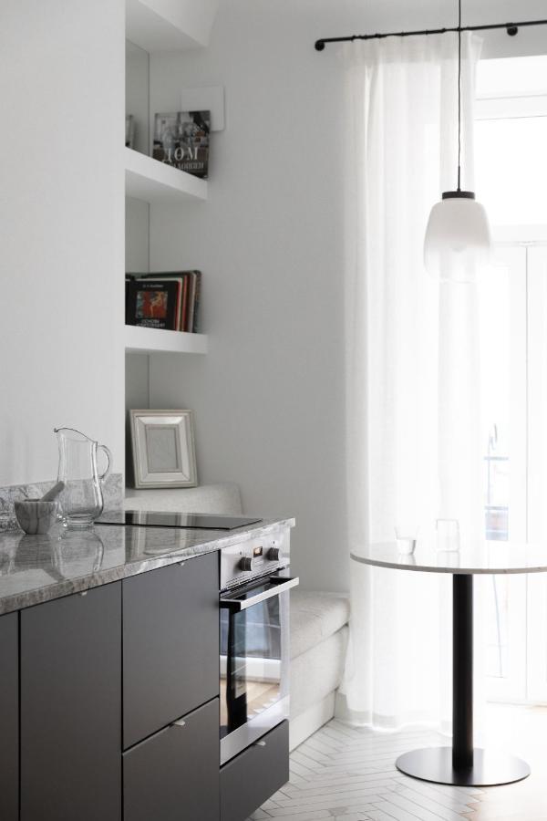 Miro Rooms French - Quiet Chic, Free Private Parking Riga Extérieur photo
