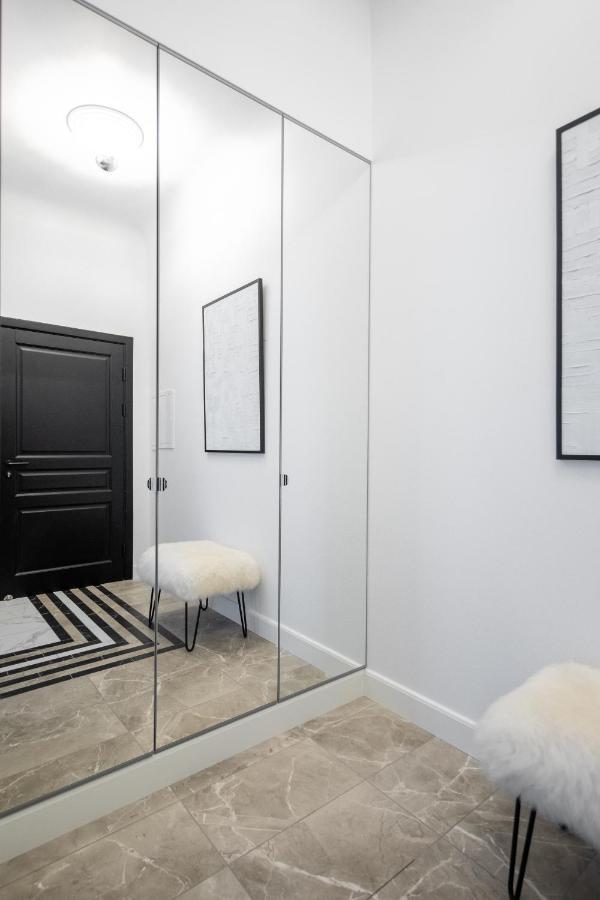 Miro Rooms French - Quiet Chic, Free Private Parking Riga Extérieur photo