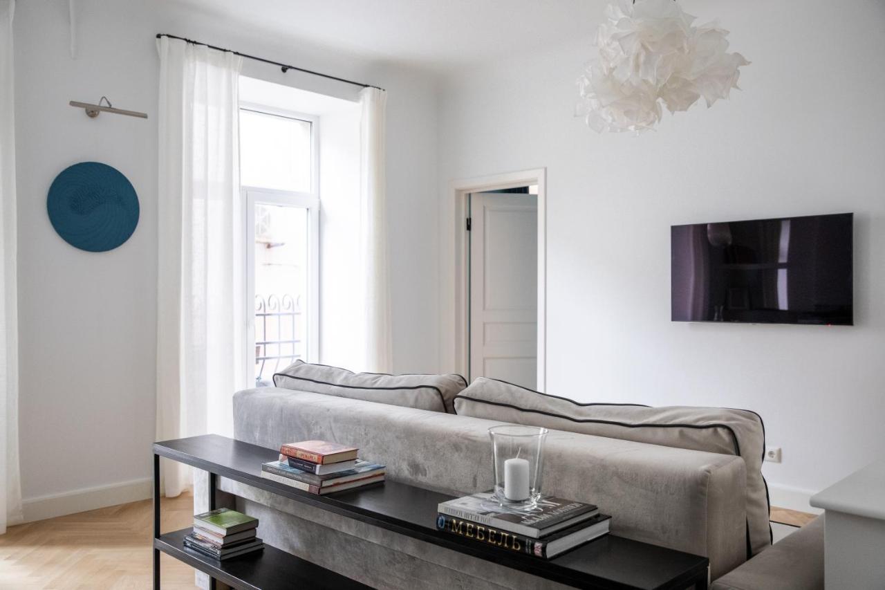 Miro Rooms French - Quiet Chic, Free Private Parking Riga Extérieur photo