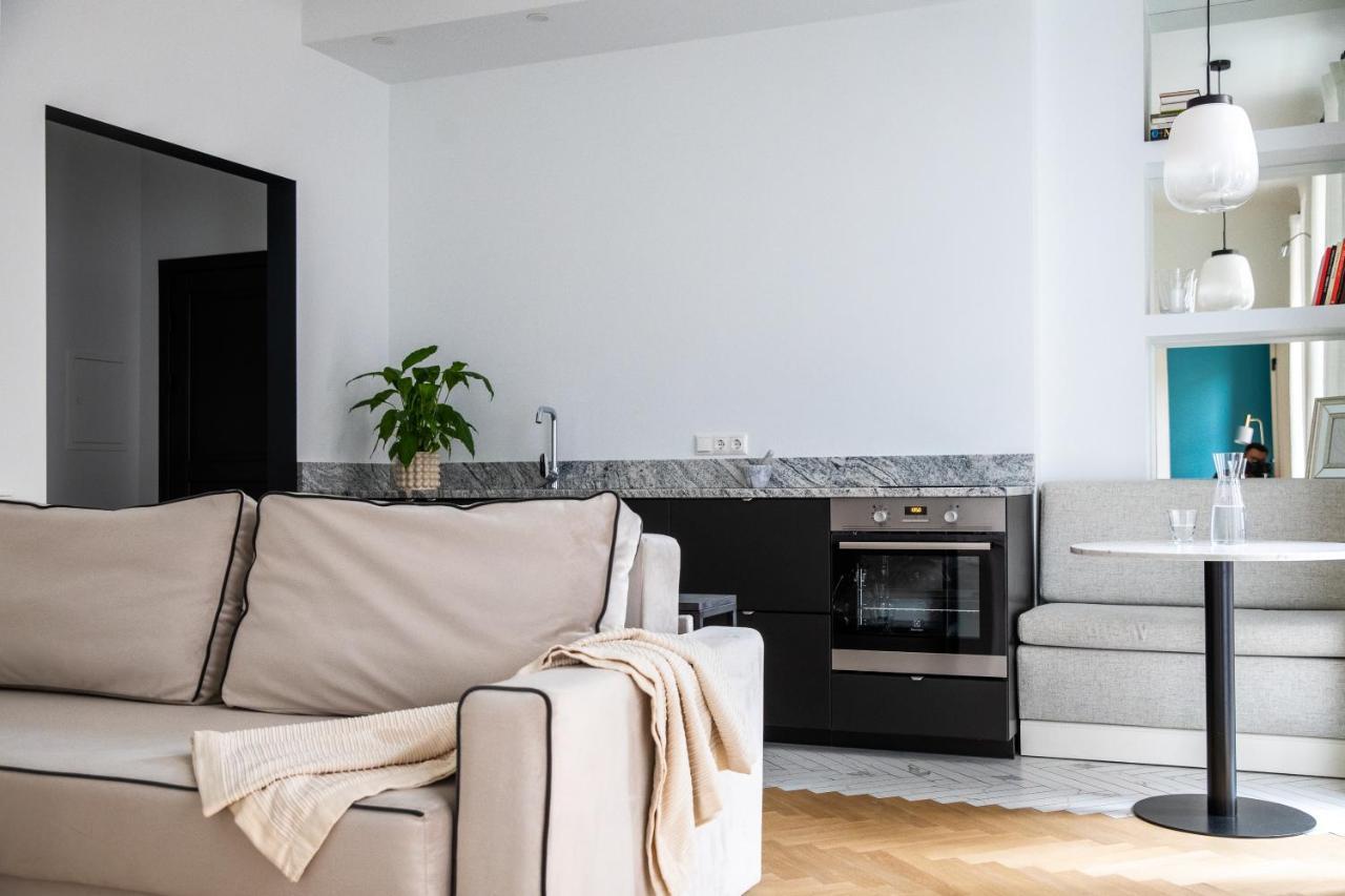 Miro Rooms French - Quiet Chic, Free Private Parking Riga Extérieur photo