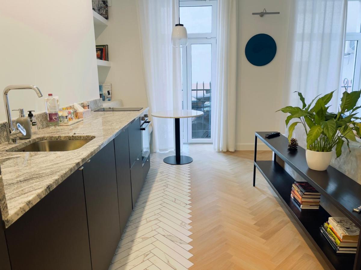 Miro Rooms French - Quiet Chic, Free Private Parking Riga Extérieur photo